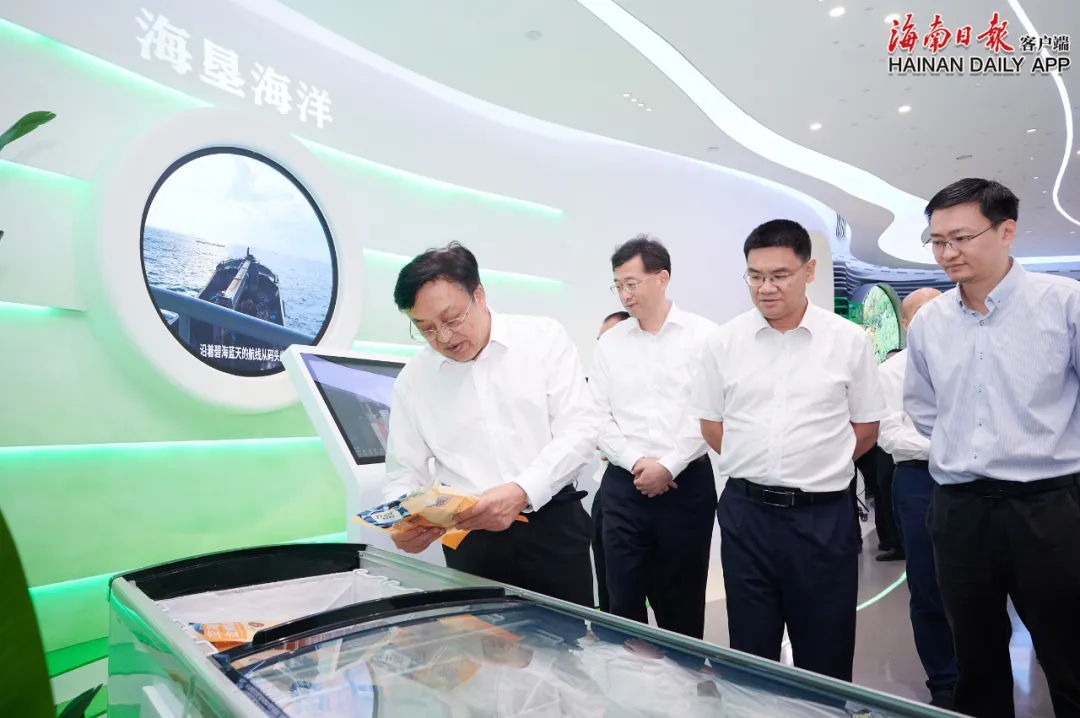 馮飛在海南農(nóng)墾投資控股集團調(diào)研：當(dāng)好海南農(nóng)業(yè)現(xiàn)代化引領(lǐng)者、做好墾地融合發(fā)展文章，推動“十五五”時期海南農(nóng)墾高質(zhì)量發(fā)展